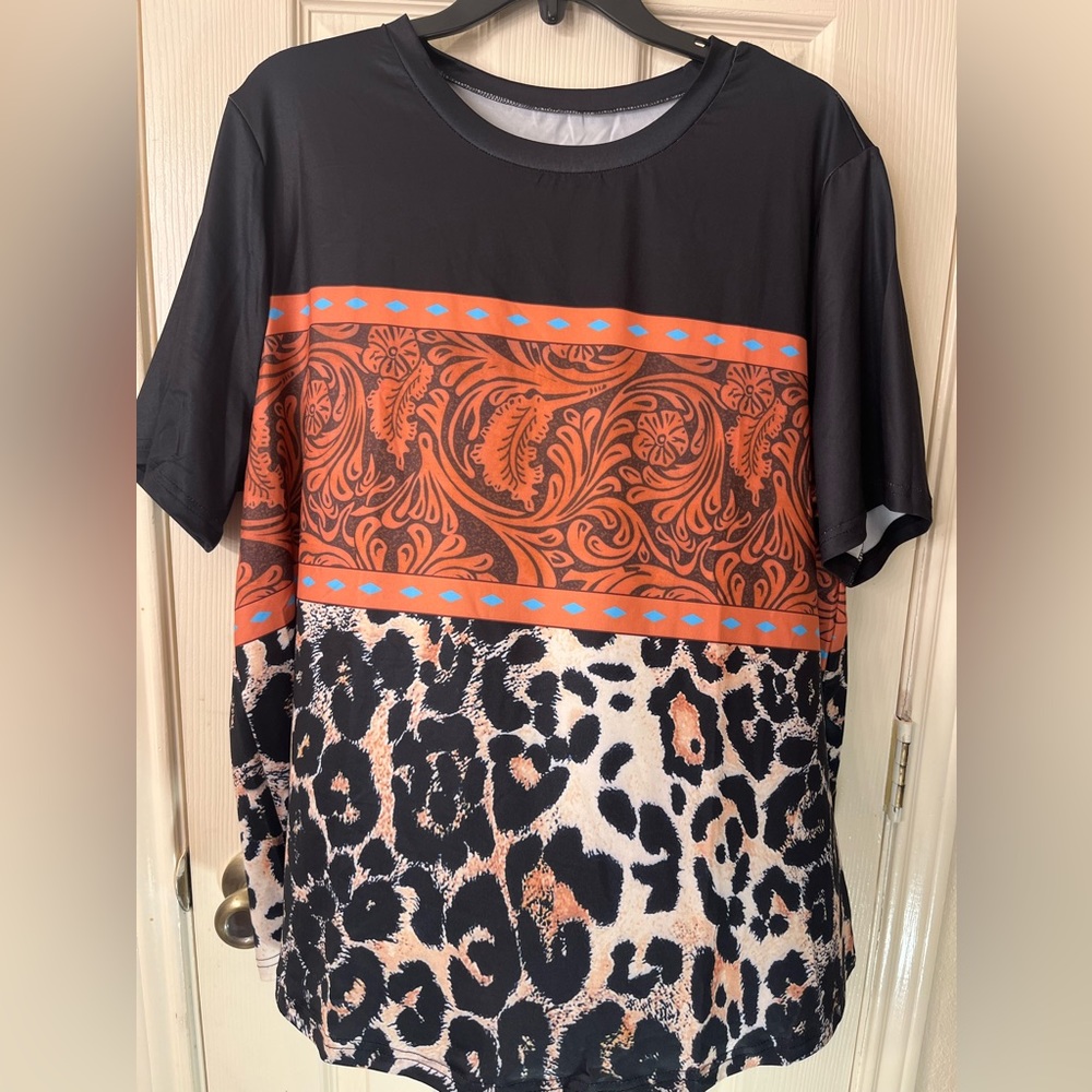 Sold *Leopard printer tshirt
